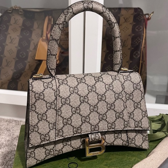 Gucci X Balenciaga Hacker Project Hourglass Bag - Picture 9 of 9